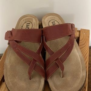 Taos Perfect women’s Sandal size 8 New
